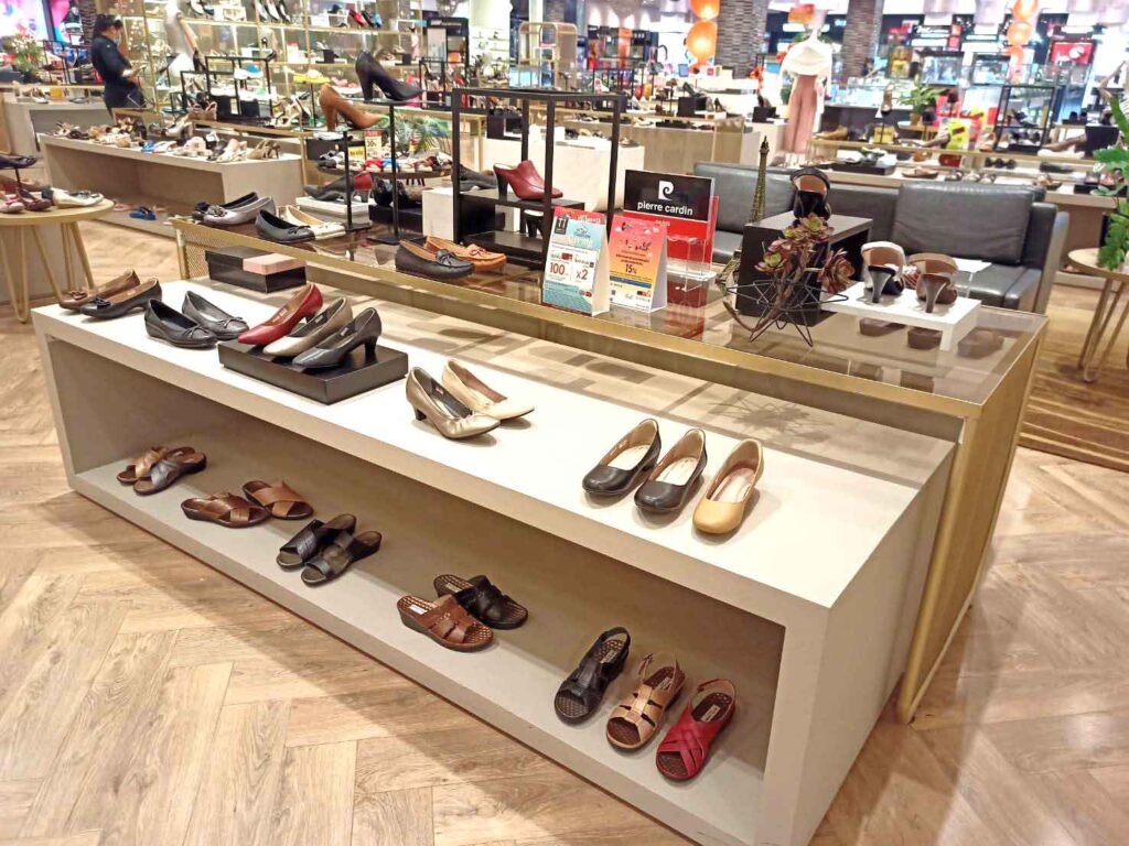 OUR STORES PIERRE CARDIN แฟชั่นสตรี รองเท้าสตรีจากฝรั่งเศส แฟชั่น